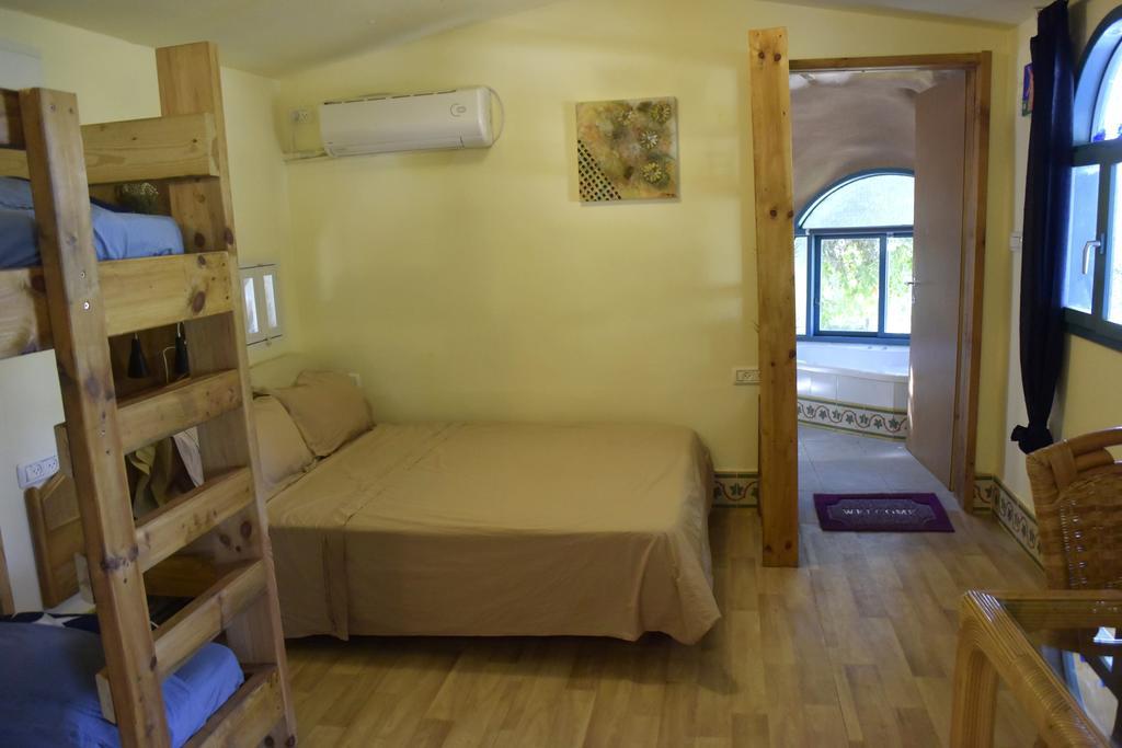 Dutch Farm Israel Bed and Breakfast Sede Zevi Buitenkant foto
